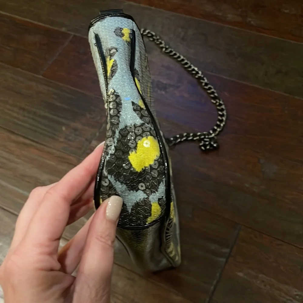 Gorgeous Betsey Johnson Sky Blue / Pale Yellow Sequined Bag - Picture 3 of 12